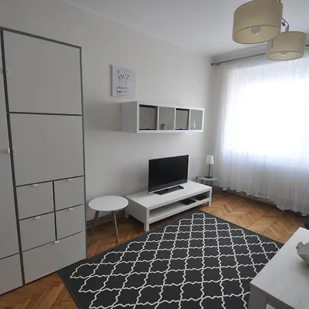 Avis - City 33 Apartment *