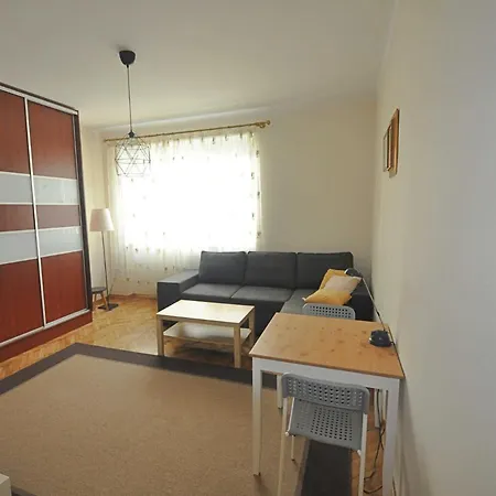 Avis - City 33 * Gdynia