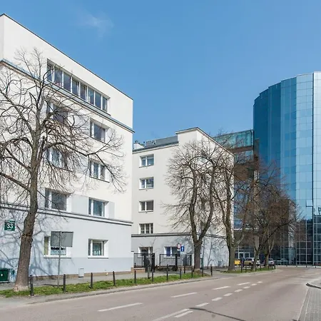 Avis - City 33 Gdynia
